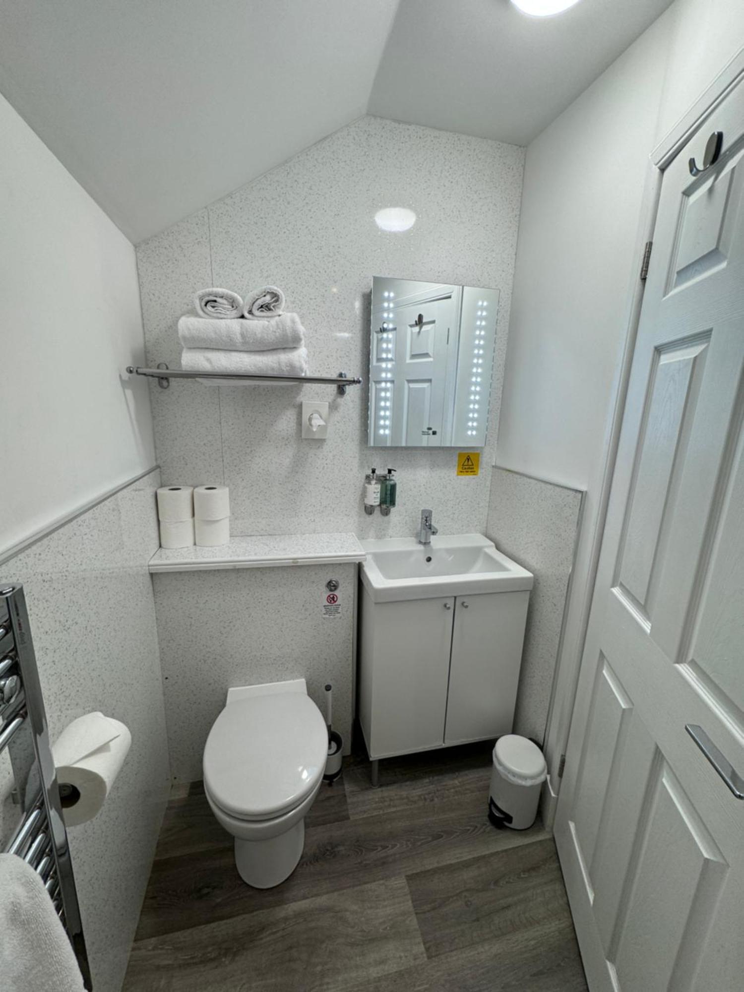 9 Sheraton Apartments Форт Уилям Екстериор снимка