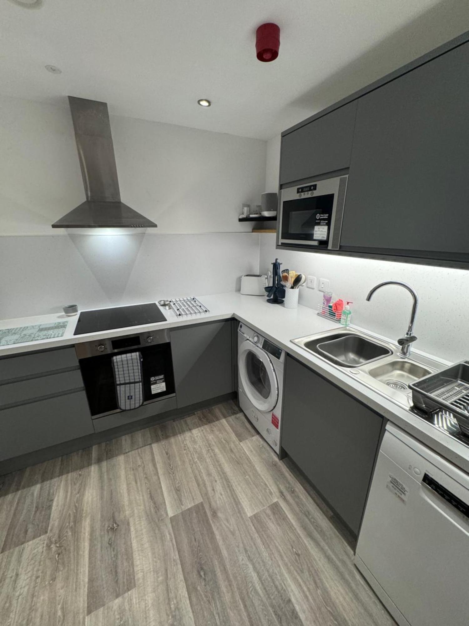 9 Sheraton Apartments Форт Уилям Екстериор снимка